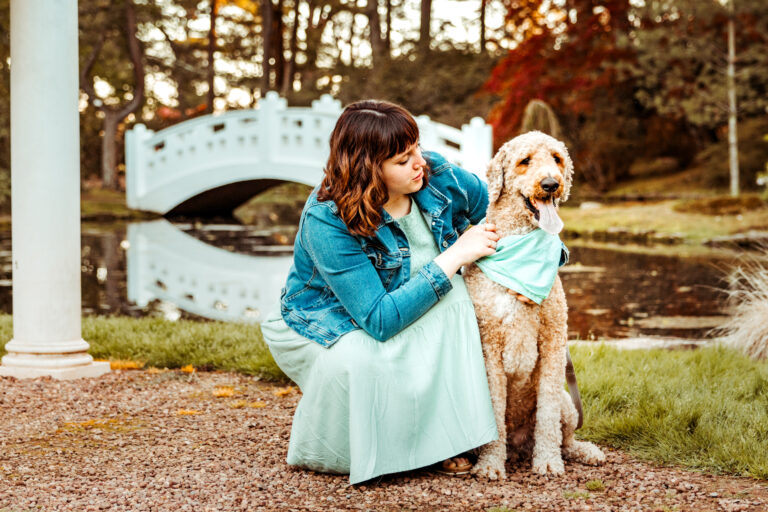 spring pet photography girl with golden doodle at wickham park ct